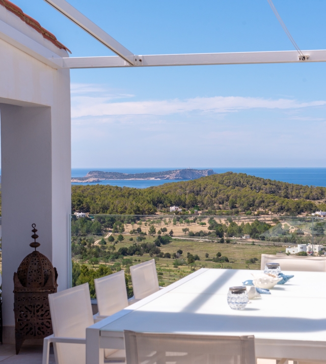 Resa estates Ibiza san Jose te koop villa main views.jpg